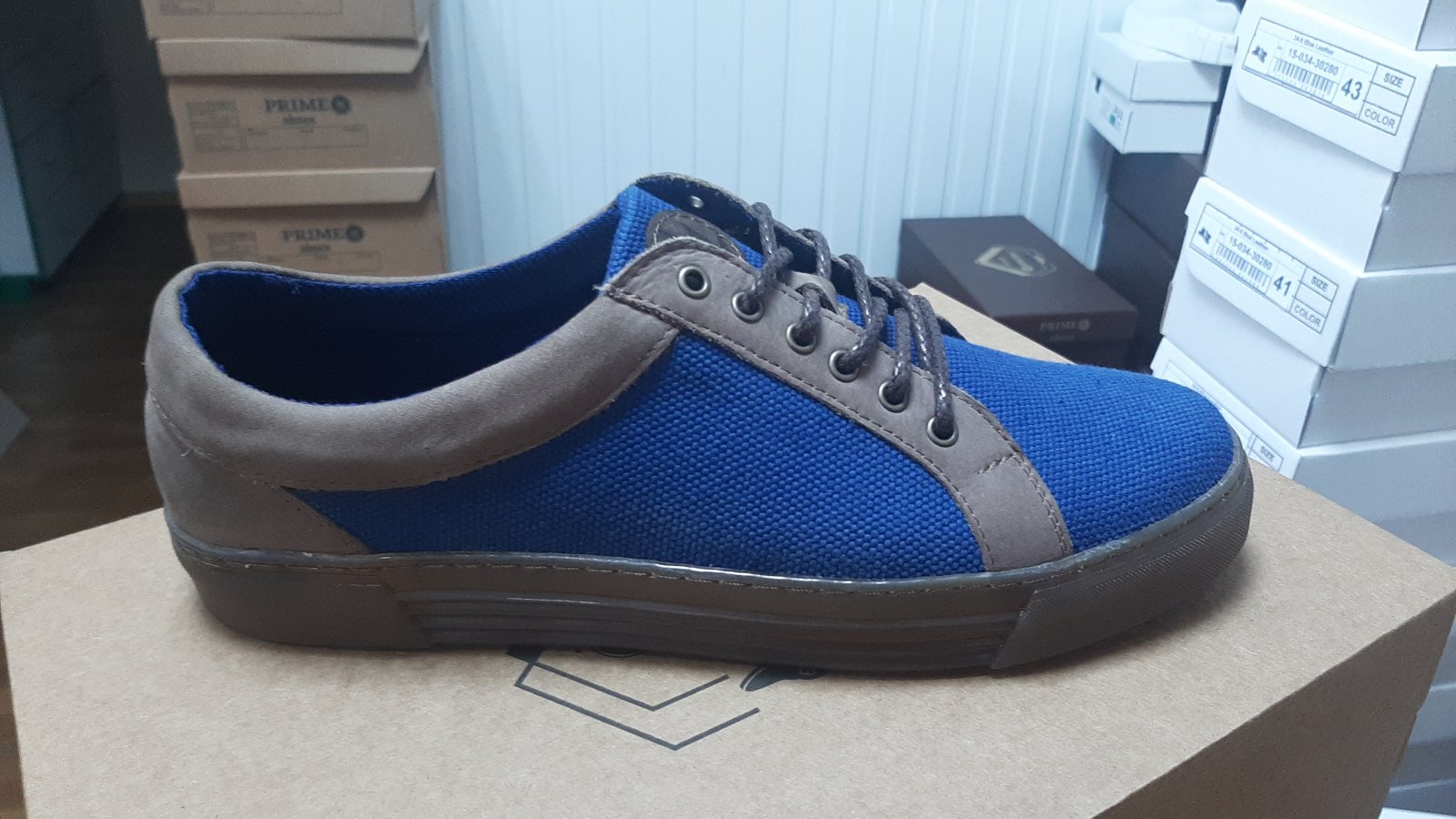 КРОСІВКИ ЧОЛОВІЧІ